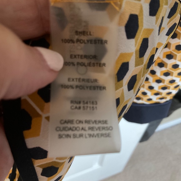 Tommy Hilfiger geometric blouse - Picture 4 of 5
